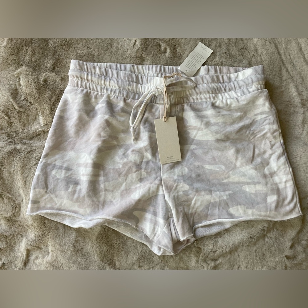 Z supply camo sporty shorts